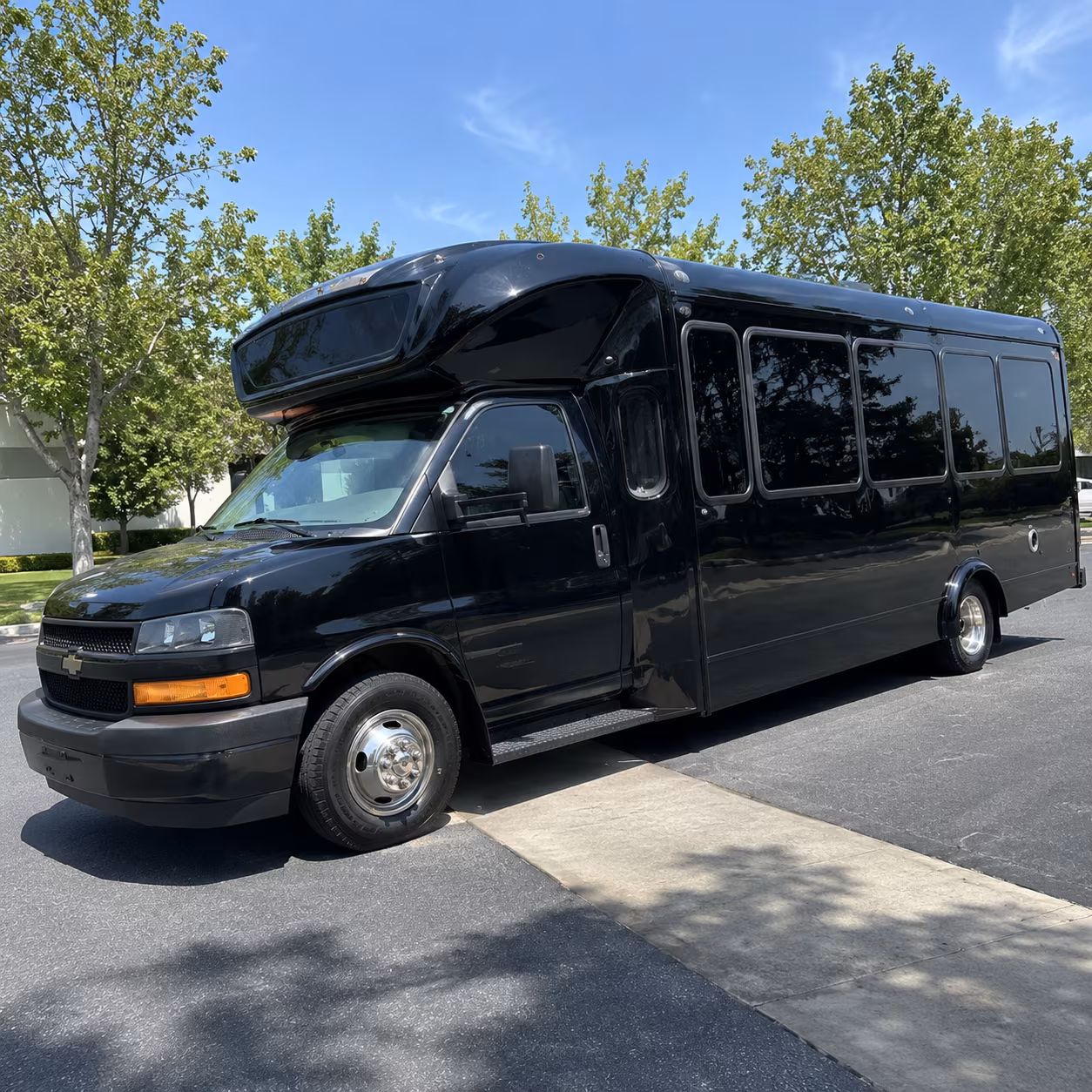 clifton 15 passenger party bus