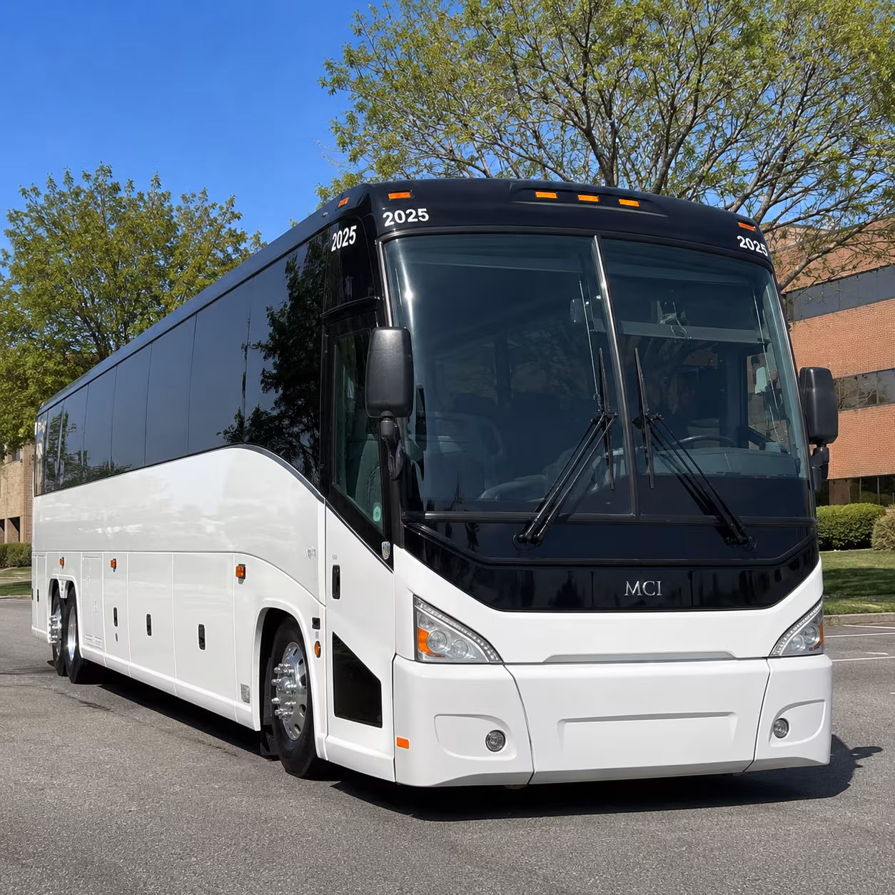 executive and vip corporate buses for client entertainment