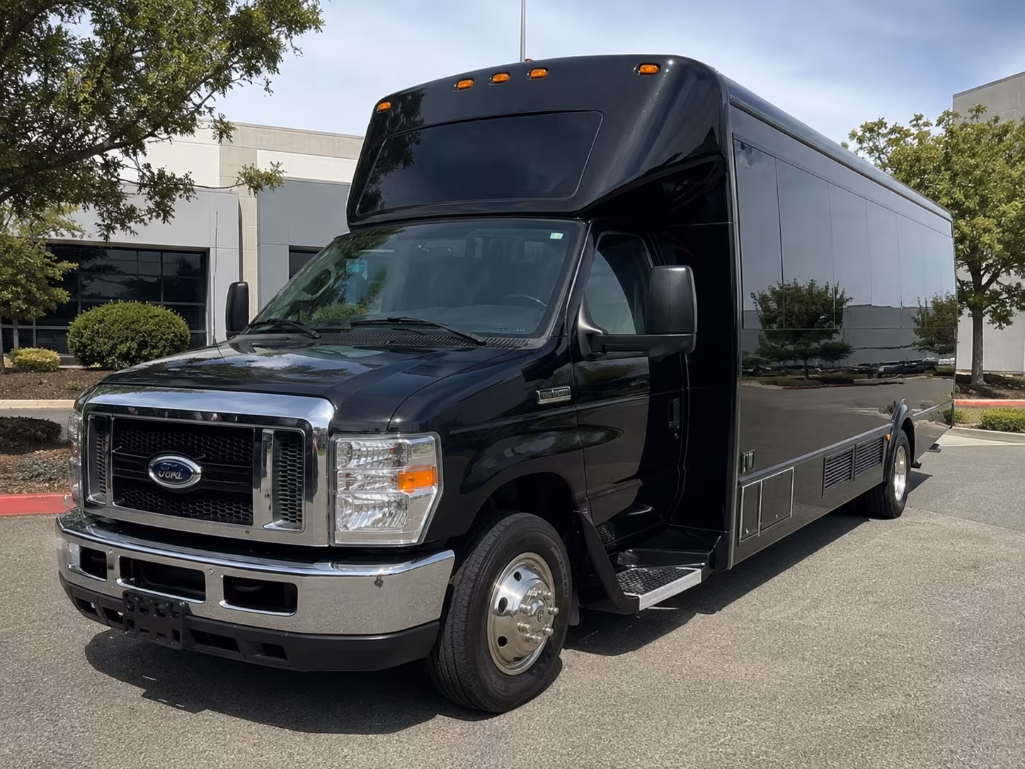 quinceanera sweet 16 party bus rental
